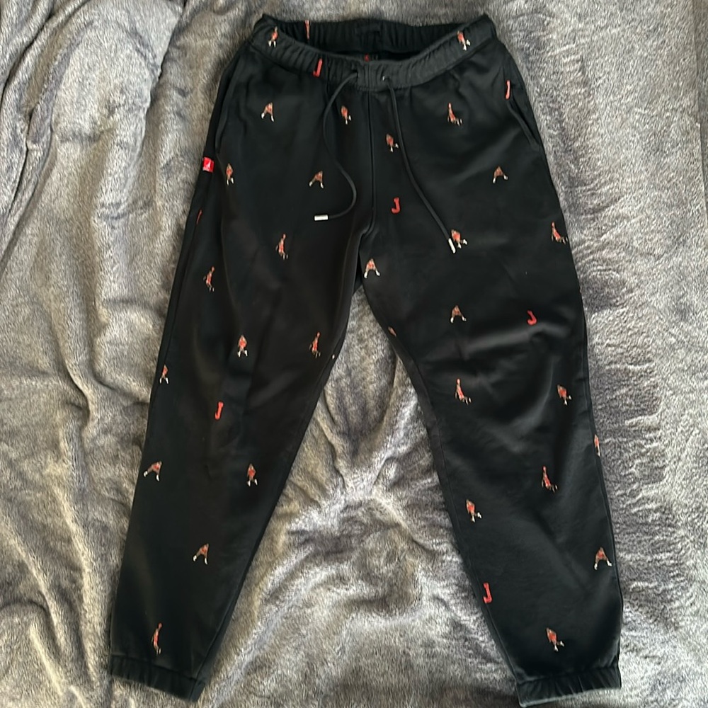 Jordan Essentials Black Sweatpants “J” all over Print